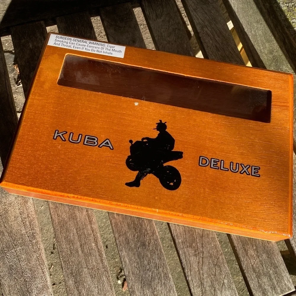 𝅺EMPTY vintage cigar box for decoration or craft project